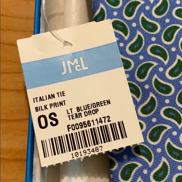 NWT tie - Picture 3 of 4